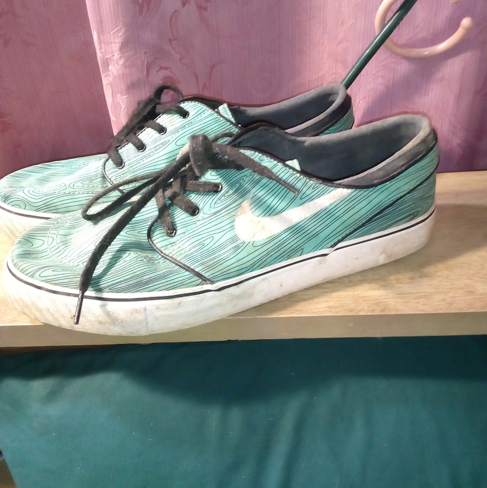 Nike